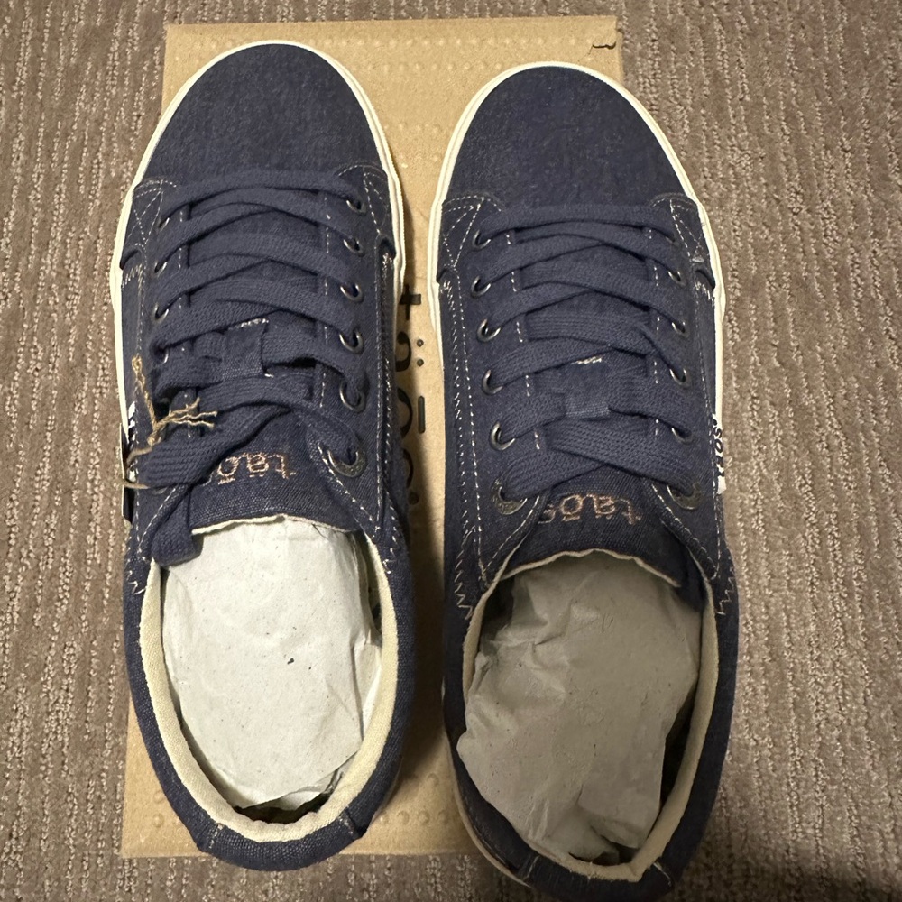 Taos Footwear Blue Wash Canvas Sneakers